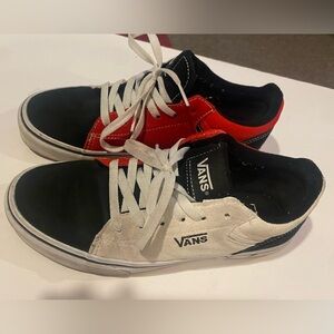 Seldan Vans Red, Black & White Sneakers